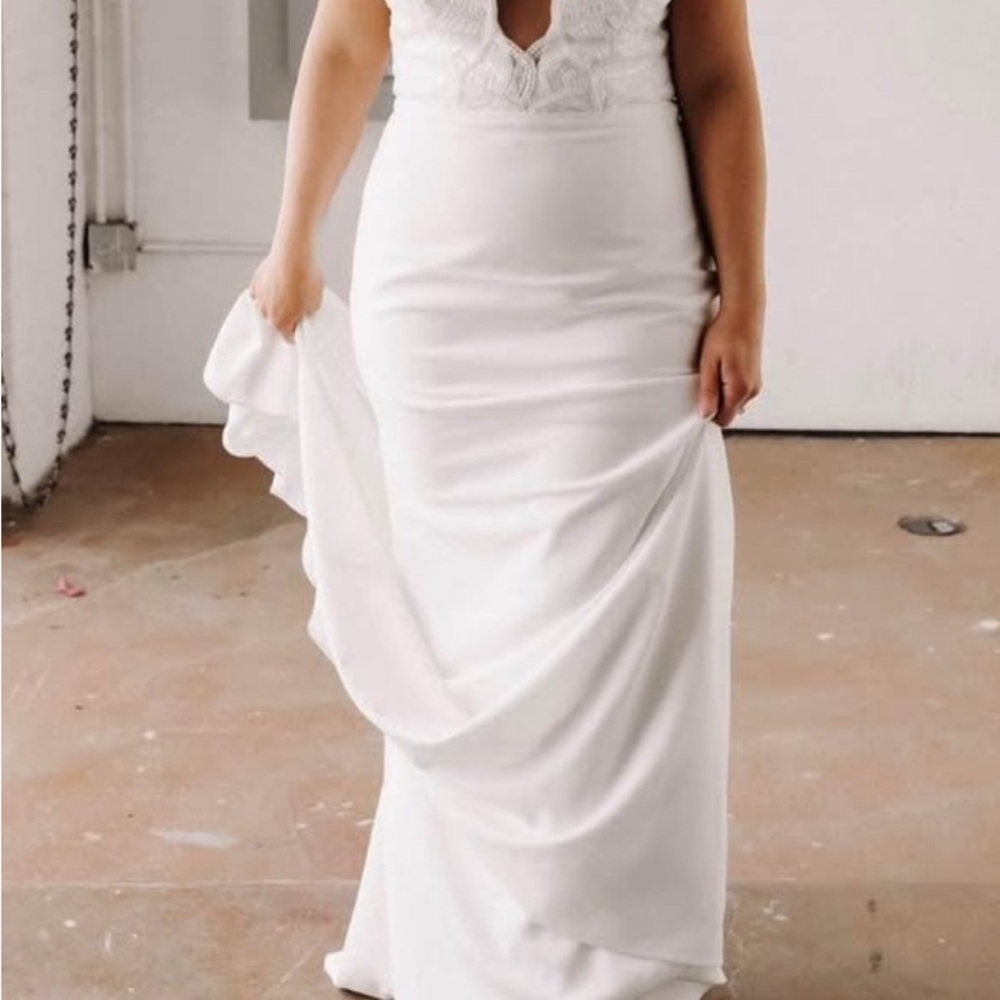 Chic White Bridal Gown